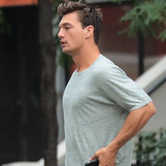 Tyler Cameron Biography: Age, Career, Bachelorette & Bio